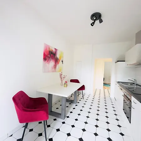Appartement Moebliert-Nahe Starlight Express In Bochum -Wlan-Netflix-Loggia Oder Terrasse Extérieur photo