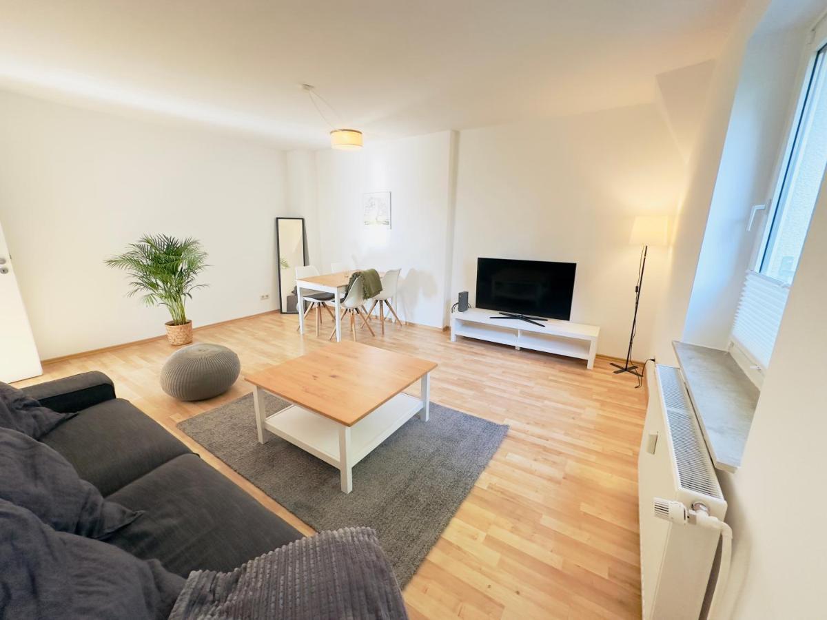 Moebliert-nahe Starlight Express In -wlan-netflix-loggia Oder Terrasse Appartement *