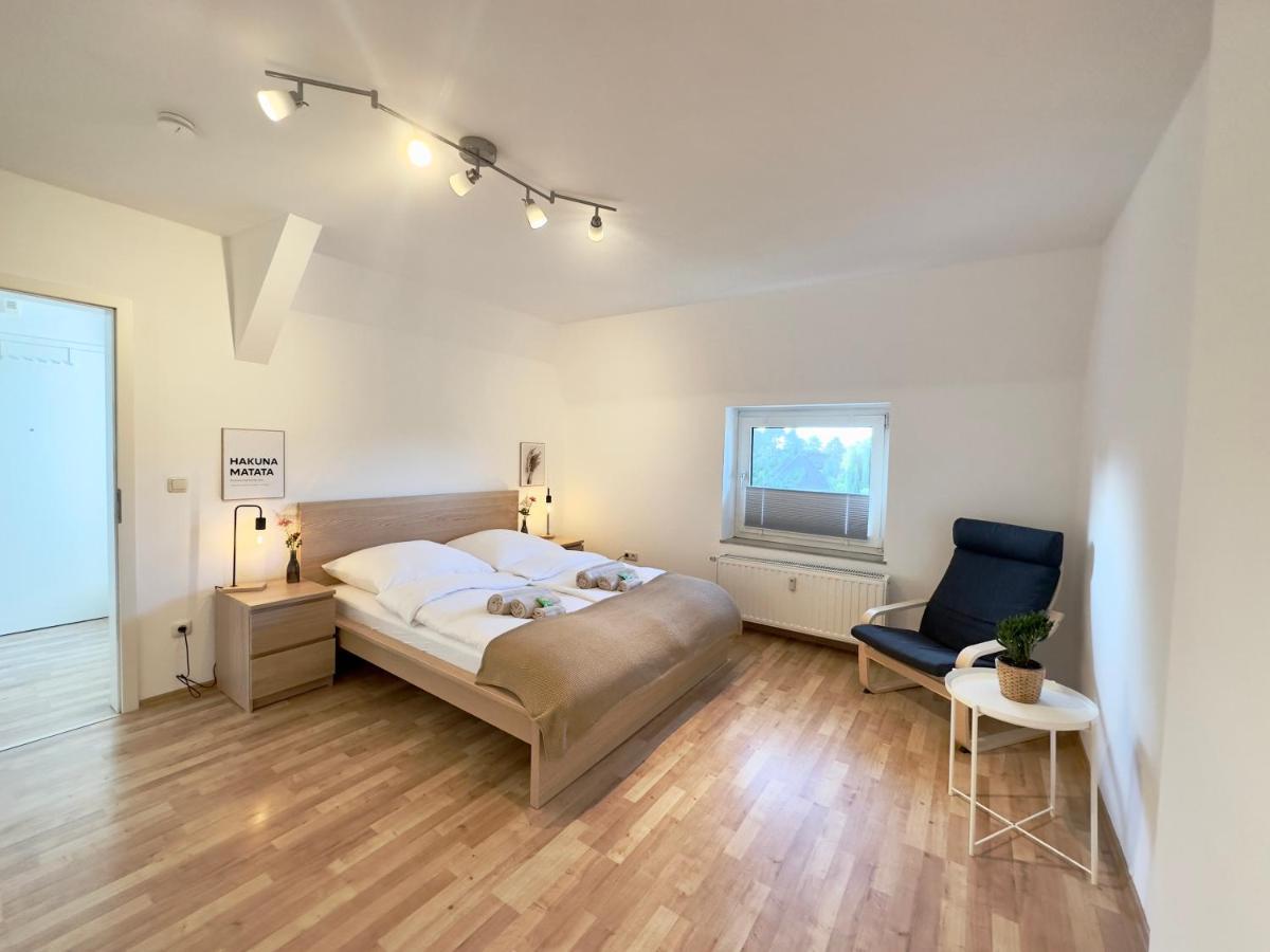 Moebliert-nahe Starlight Express In -wlan-netflix-loggia Oder Terrasse Appartement