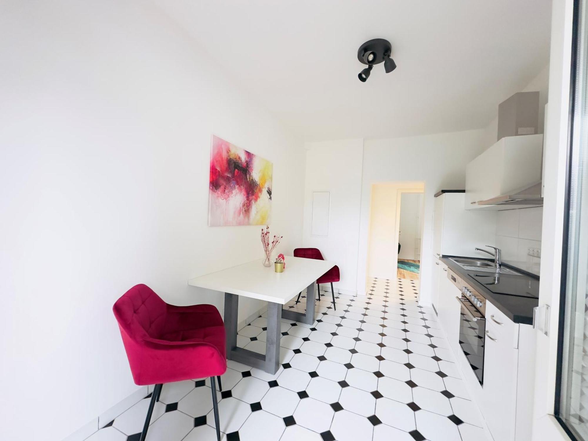 Moebliert-nahe Starlight Express In -wlan-netflix-loggia Oder Terrasse