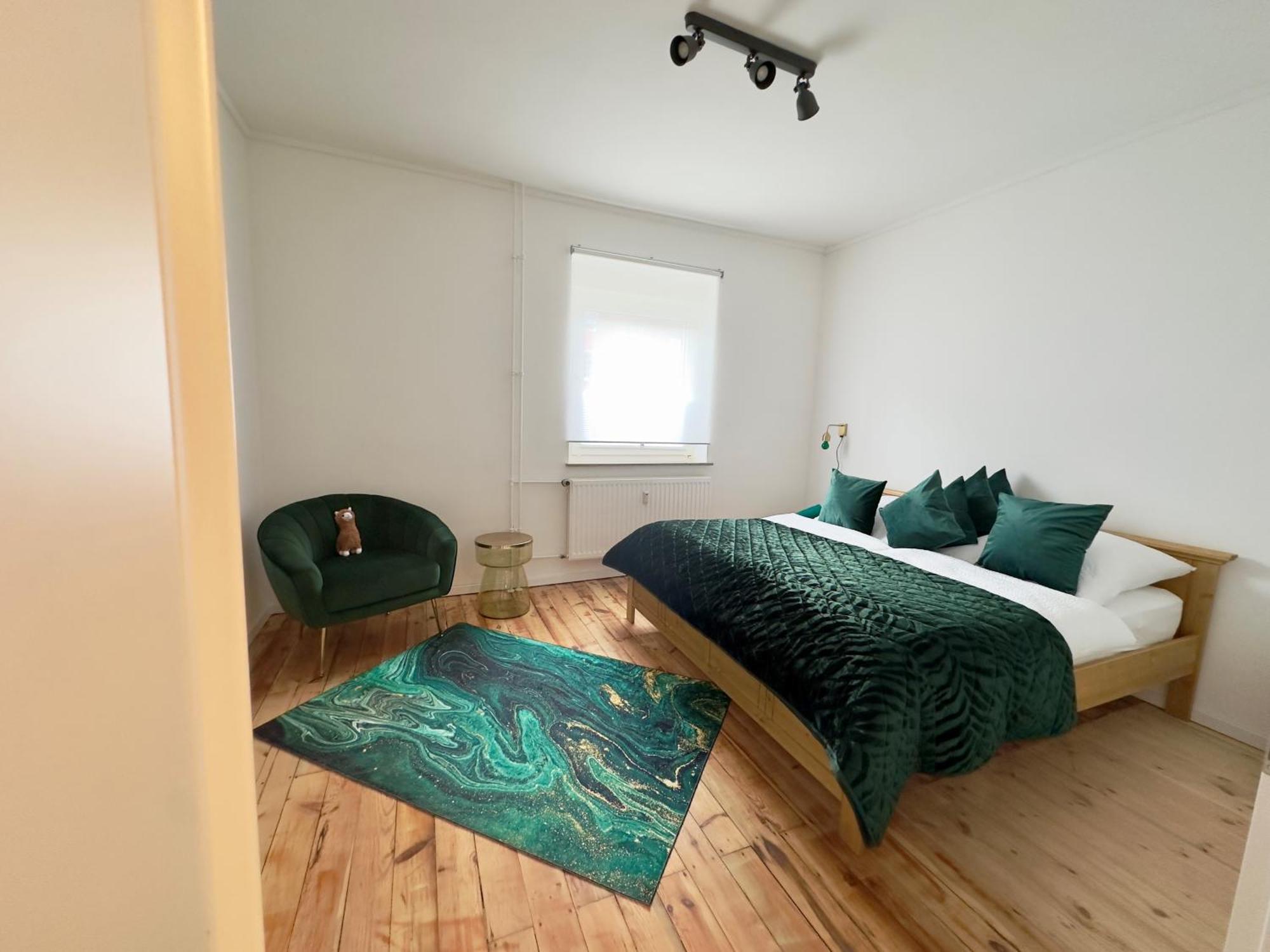 Moebliert-nahe Starlight Express In -wlan-netflix-loggia Oder Terrasse Appartement