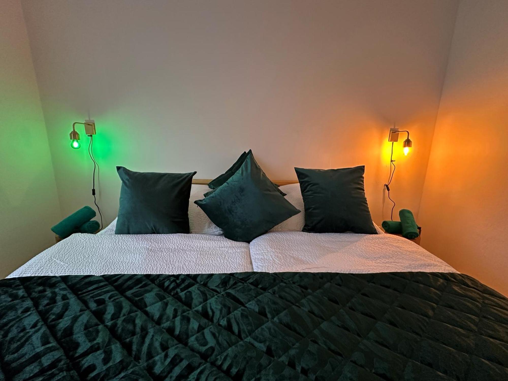 Appartement Moebliert-nahe Starlight Express In -wlan-netflix-loggia Oder Terrasse