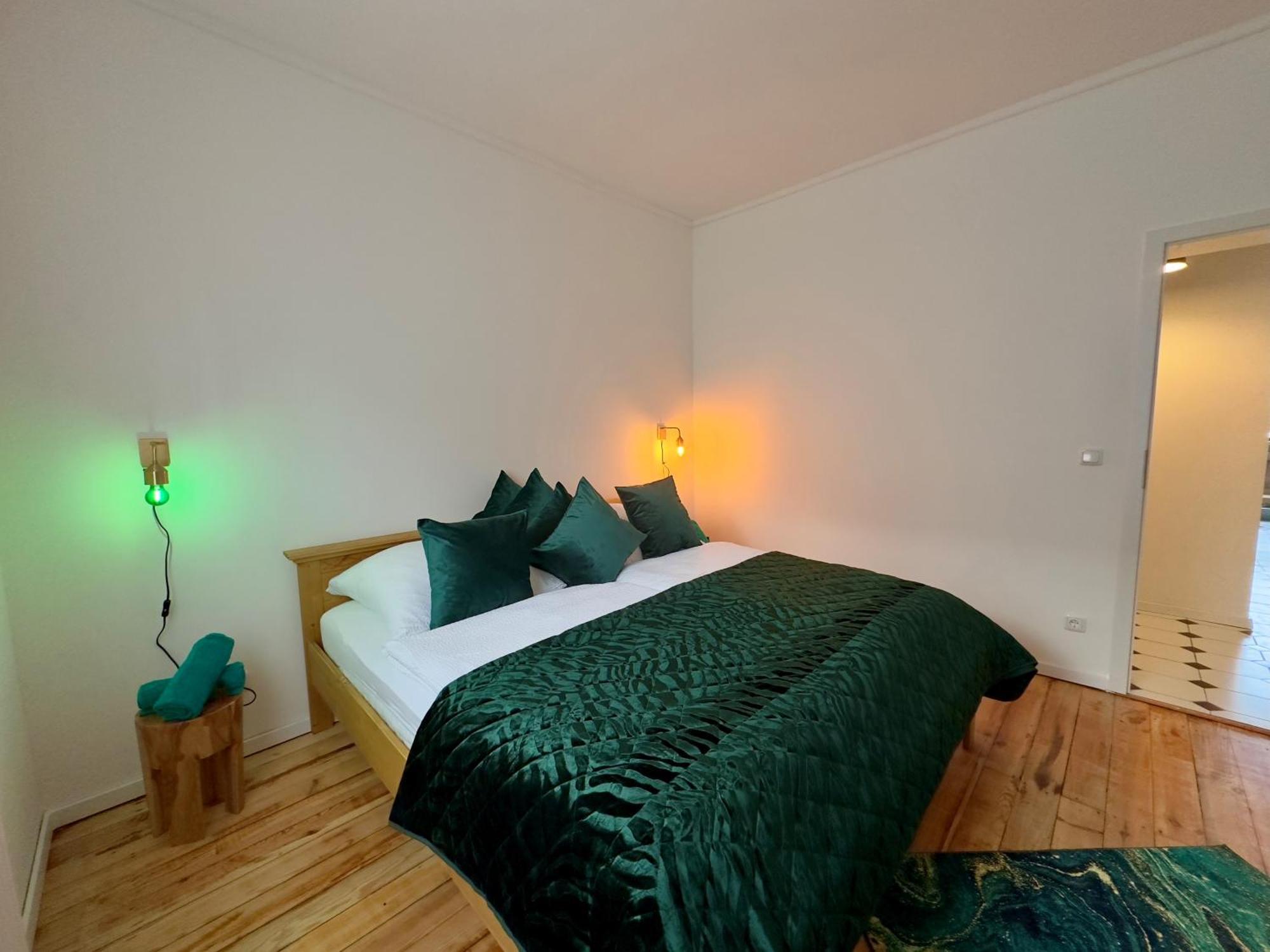 Appartement Moebliert-nahe Starlight Express In -wlan-netflix-loggia Oder Terrasse Bochum